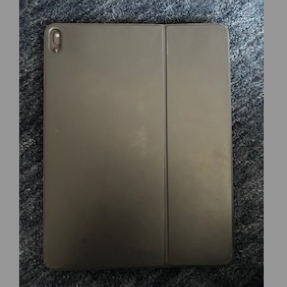 Used Apple Model A2039 iPad Protective Case